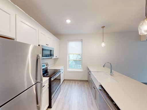 Spacious Winooski Corner 1-Bed | Rooftop Deck & Private Sauna/Cold Plunge Access