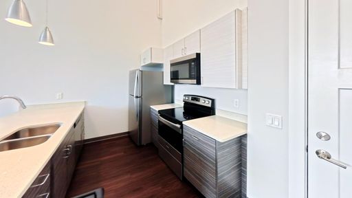 Listing photo thumbnail