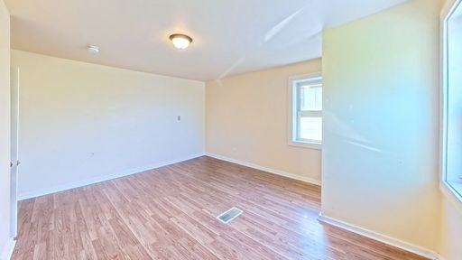 Listing photo thumbnail