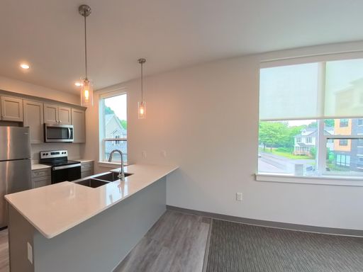 Listing photo thumbnail