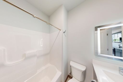 Listing photo thumbnail