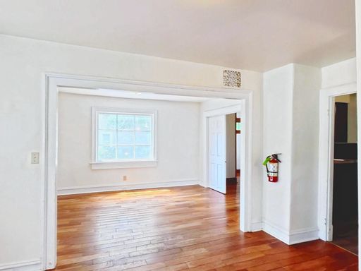 Listing photo thumbnail