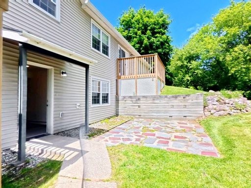 Listing photo thumbnail