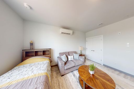 Listing photo thumbnail