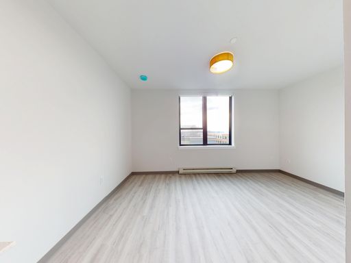 Listing photo thumbnail