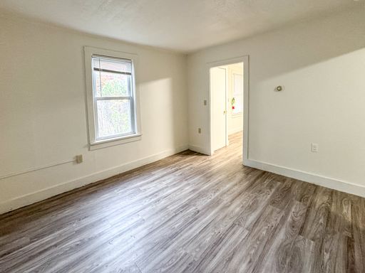 Listing photo thumbnail