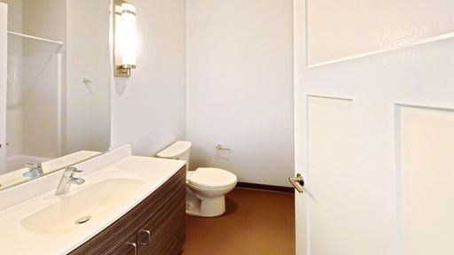Listing photo thumbnail