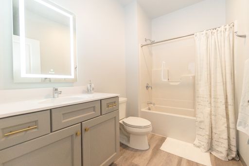 Listing photo thumbnail