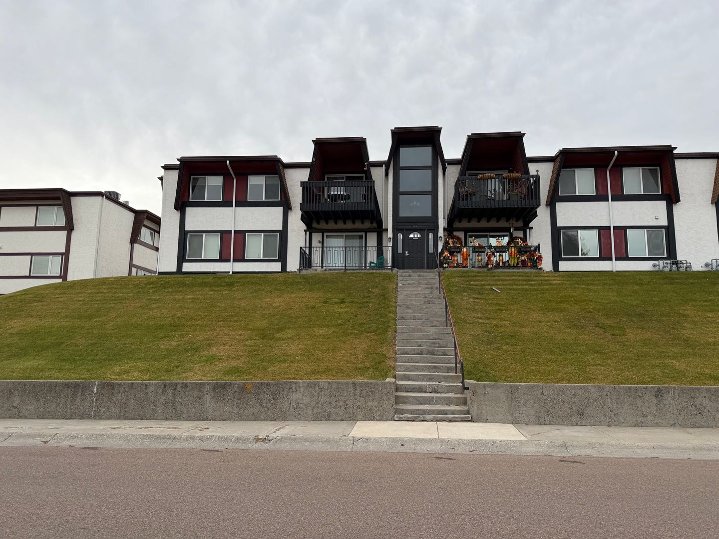 Great Falls House: 228 13th Street South, Unit #7