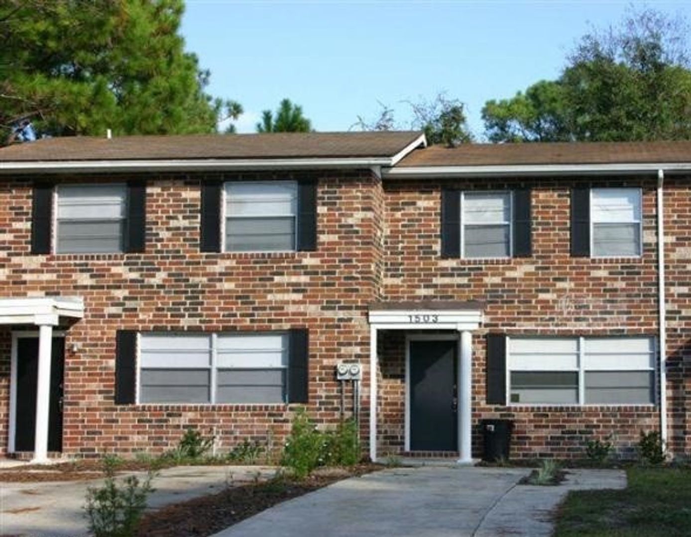 Atlantic Beach Apartment: 1501-1504, 1506, 1507, 1509 & 1512 Jordan St