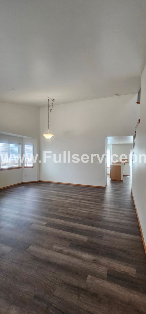 22607 SE 287th PL, Maple Valley WA 98038 5 of 12