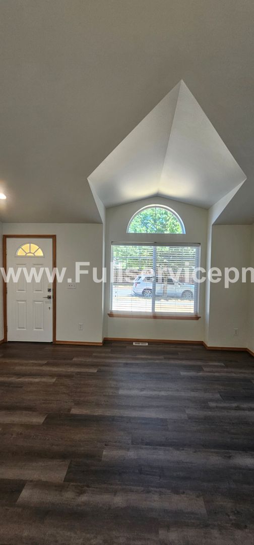 22607 SE 287th PL, Maple Valley WA 98038 3 of 12