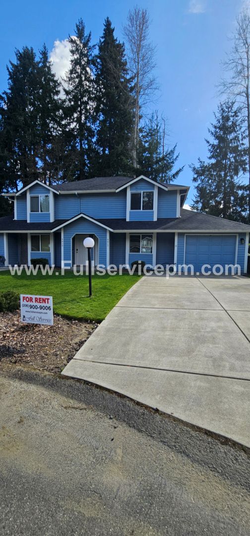 Puyallup Condo: 9817 148th ST CT E