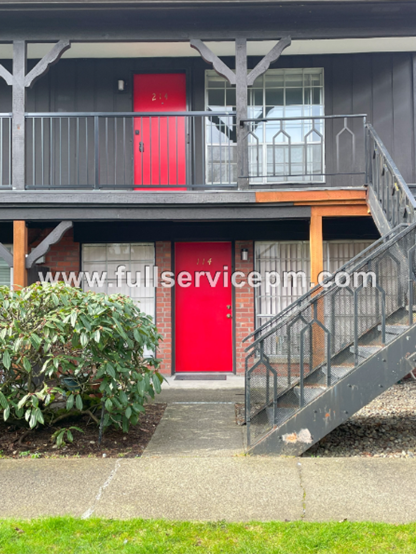 Seatac Condo: 3425 S 176th St Unit 214