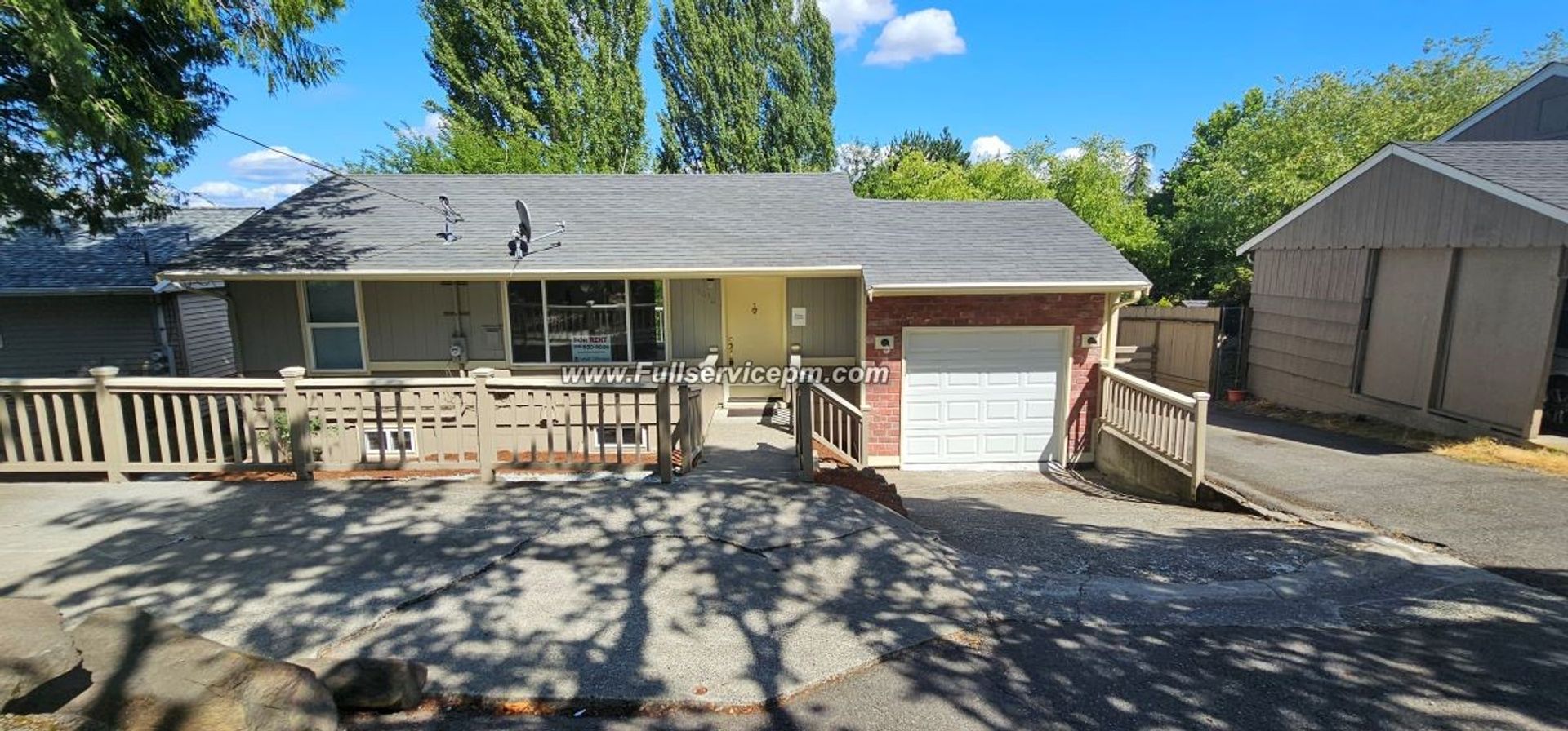 Seattle House: 11030 Roseberg Ave S