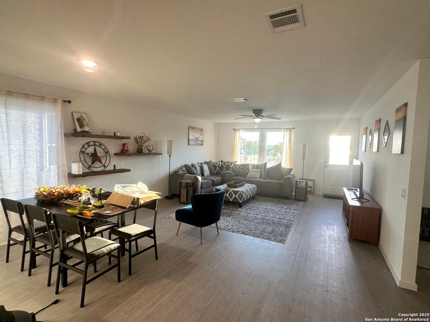 San Antonio House: 515 Lew Pass