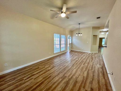 3 Bedroom 2 Bath with Garage with nice back yard. NW Austin – photo 1