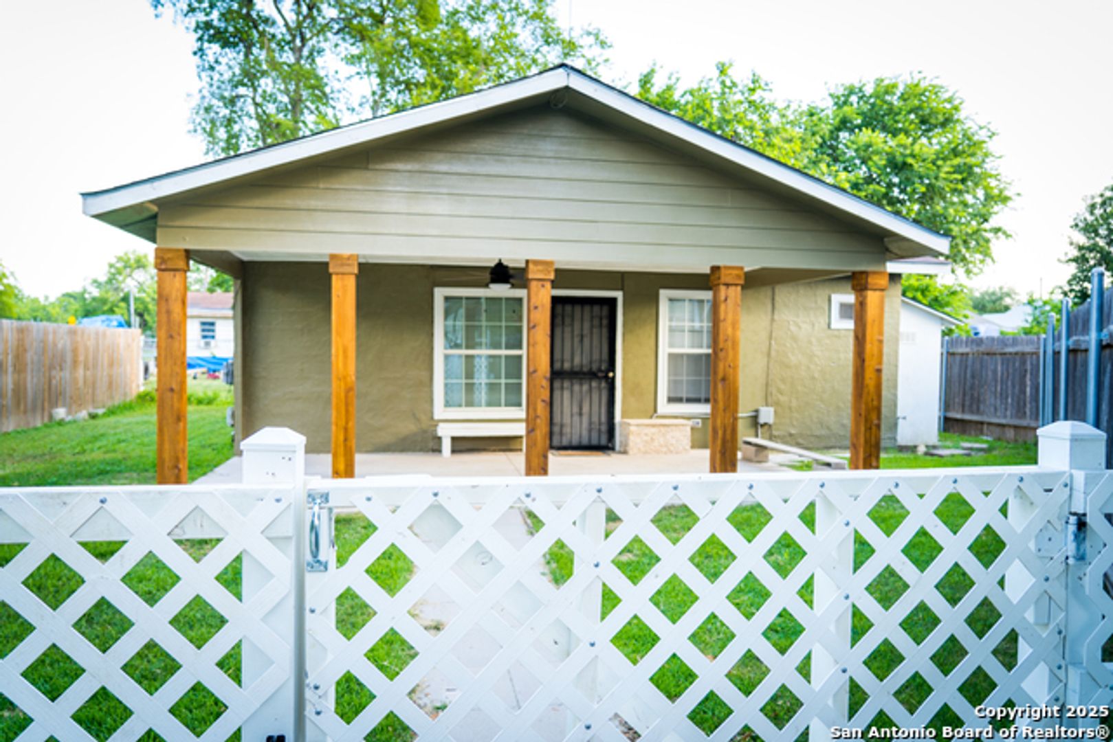 San Antonio House: 1412 Whitman Ave Unit 2