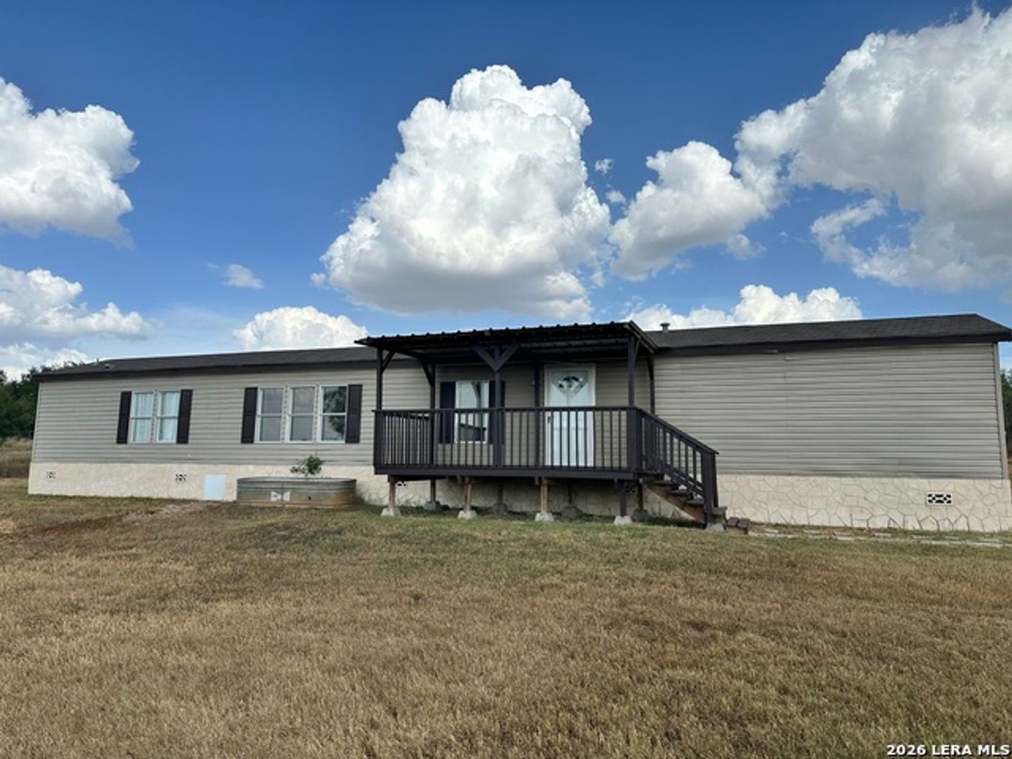 Adkins Apartment: 10161 Loop 106