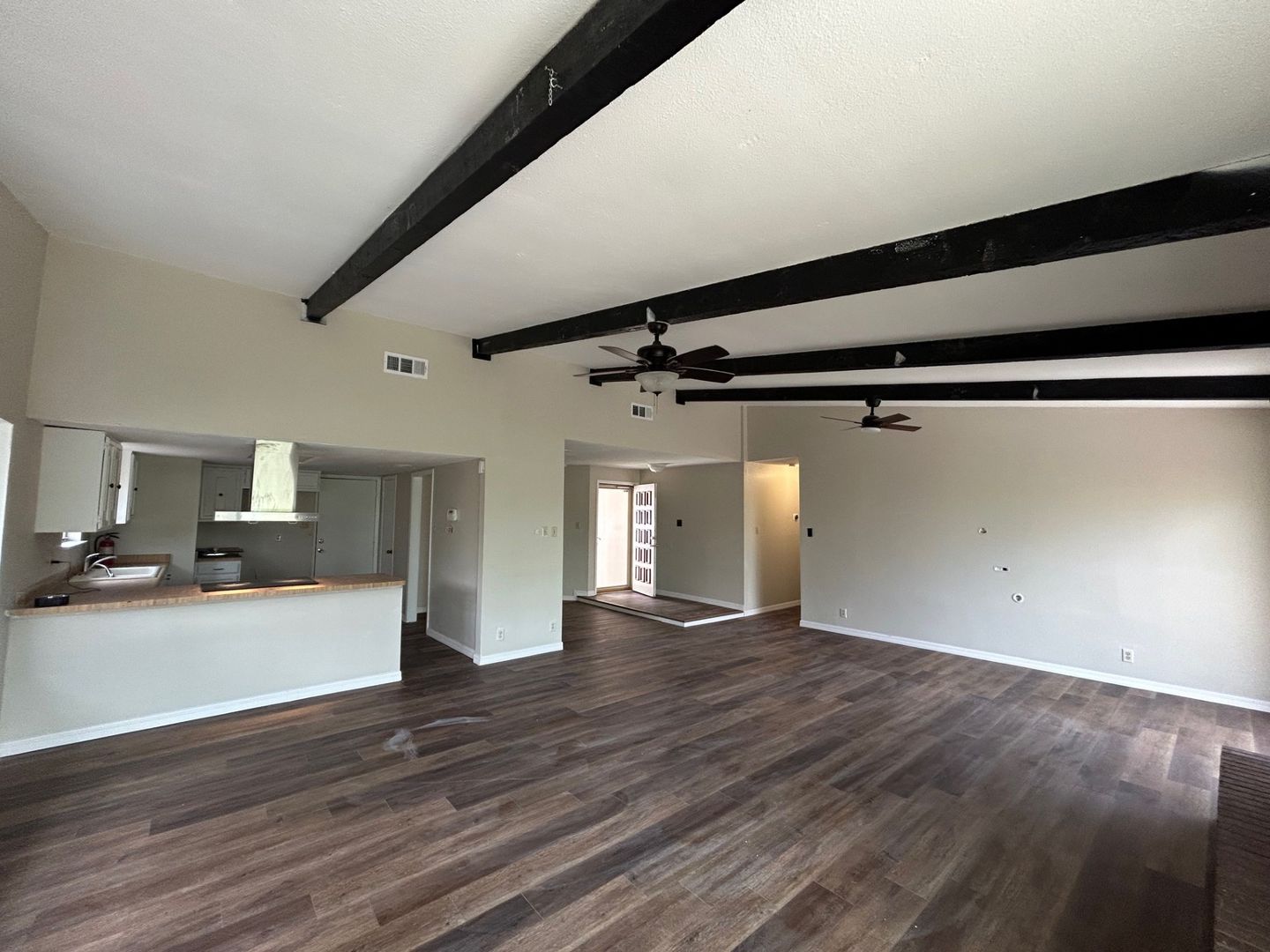 San Antonio House: 6510 Ridge Creek Drive
