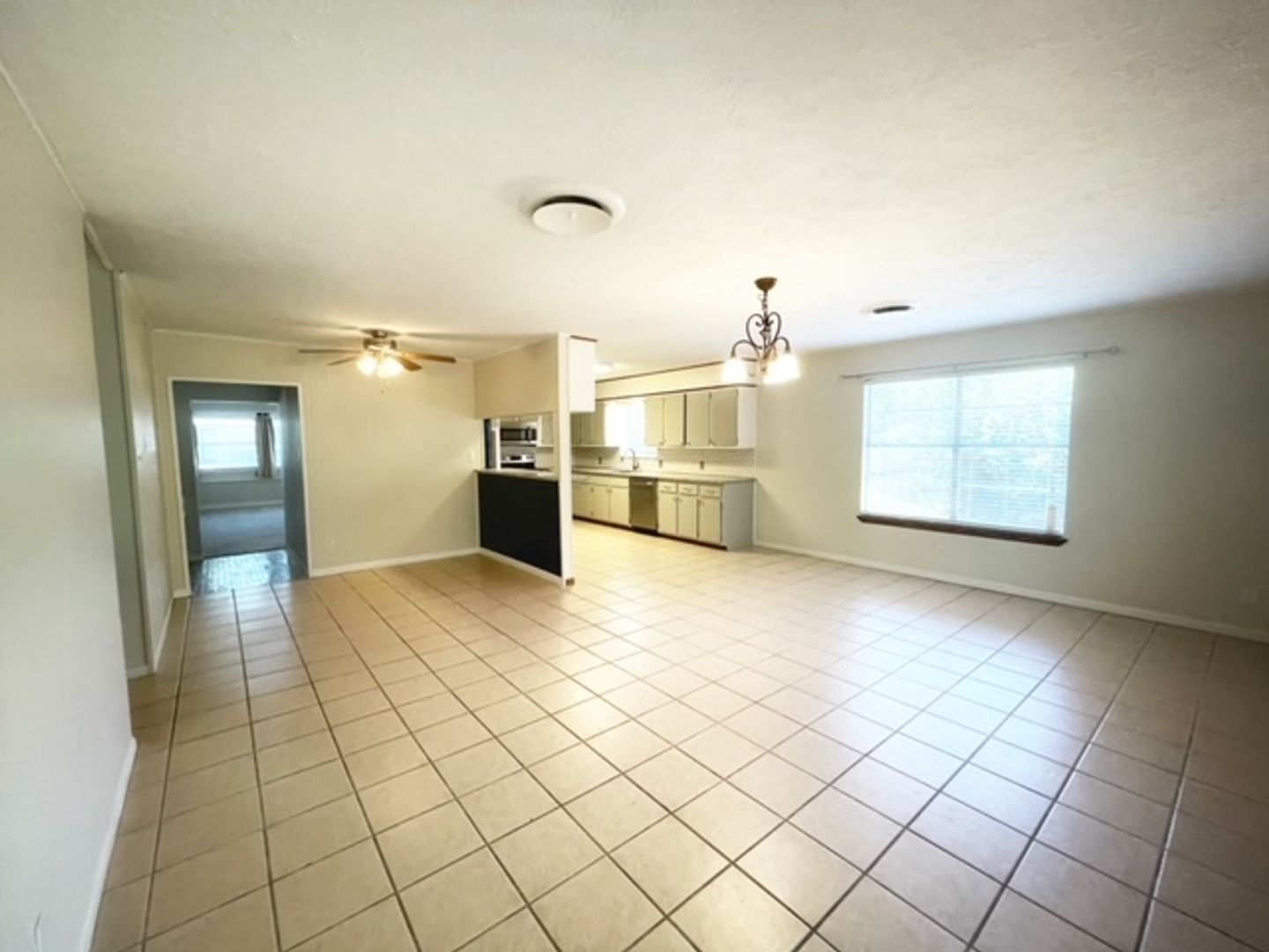 Kerrville House: 103 Cynthia Dr