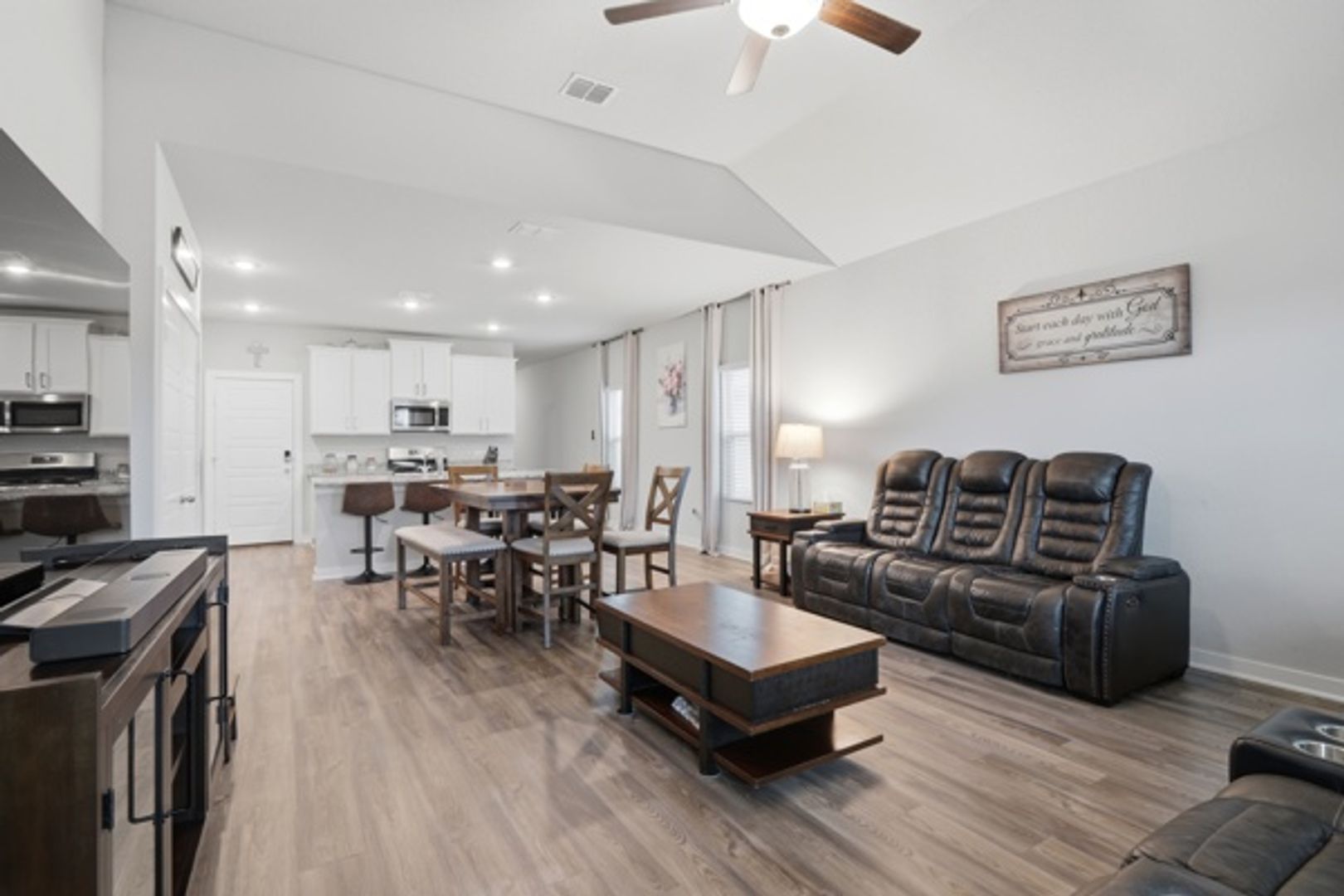 San Antonio House: 827 Laurel Run