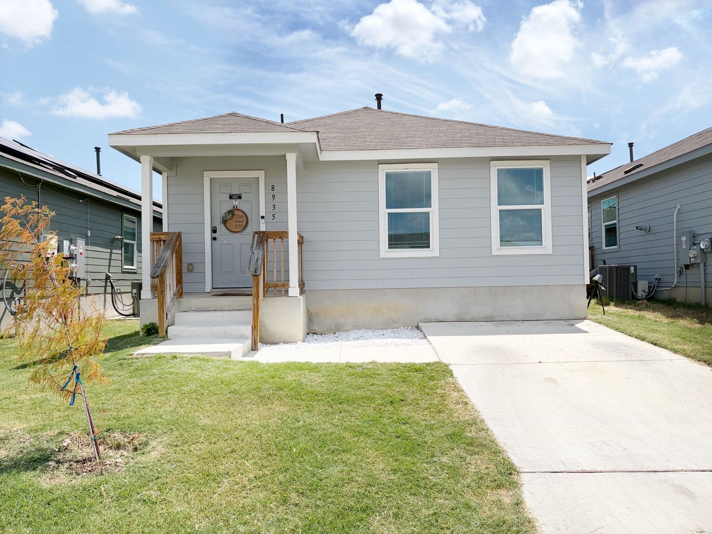 San Antonio House: 8935 Astral Pl (OM)