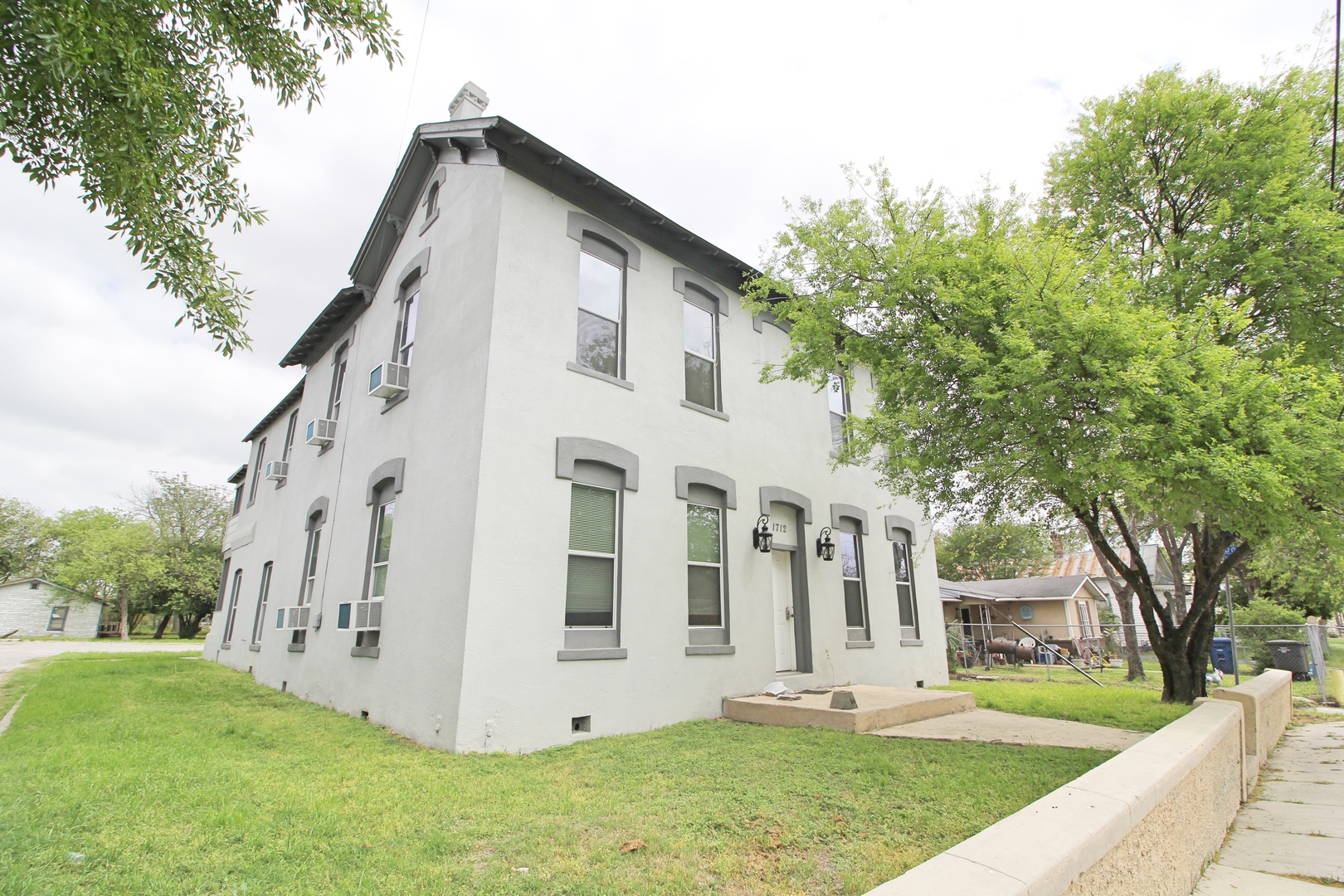 San Antonio Apartment: 1712 N Olive