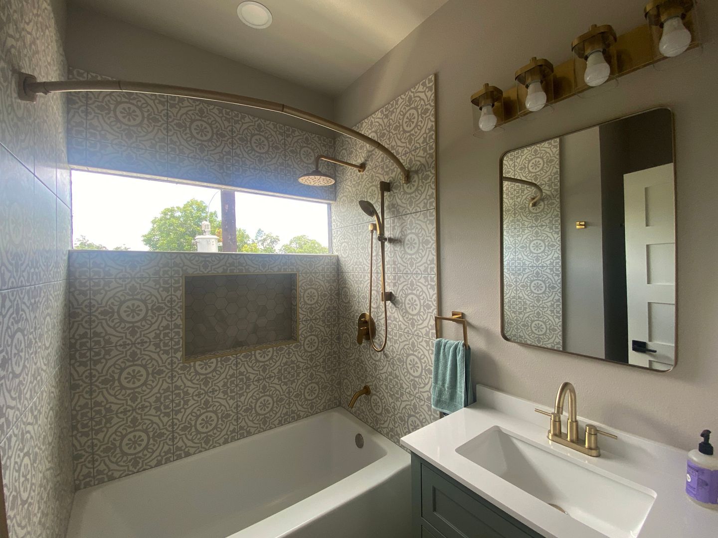 San Antonio Apartment: 1823 Burnet St Building 2