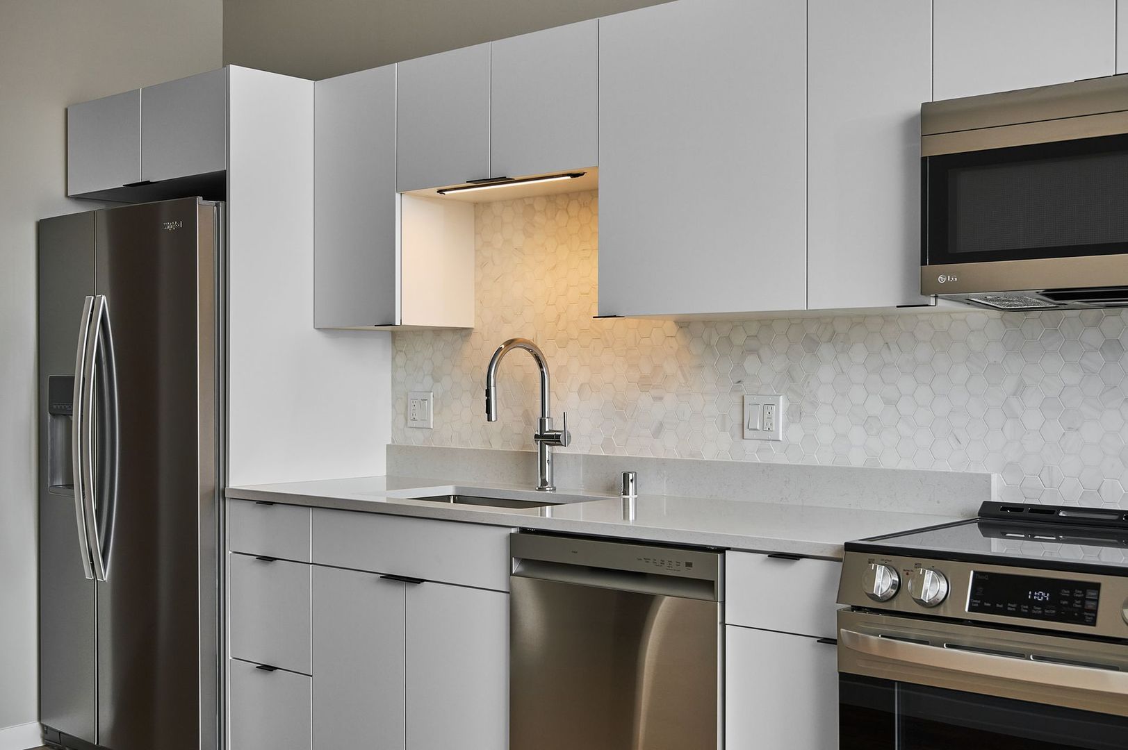 Milwaukee Apartment: 2630 North Hackett Avenue