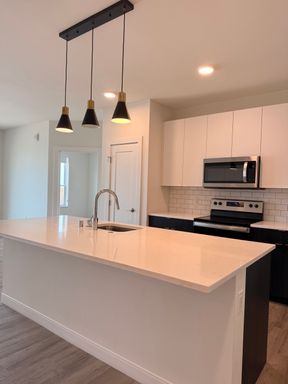 *** Promo - 1 MONTH FREE RENT for any eligible leases beginning 10/1 or sooner.*** Beautiful Two Bedroom Apartment...Waiting for You to Make It Home! – photo 1