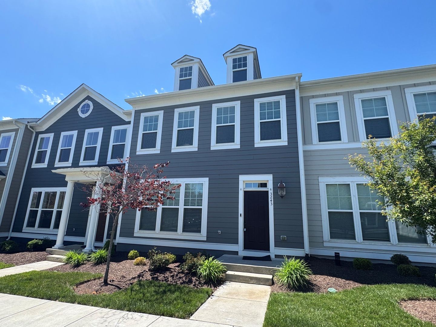 Rockingham House: 3243 Battery Park Place