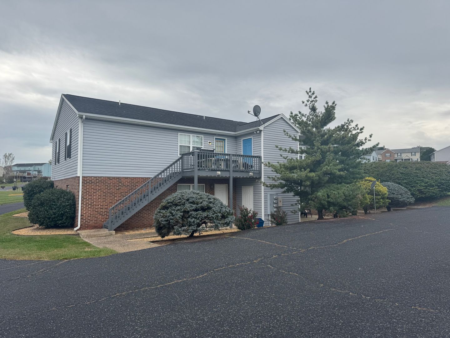 Bridgewater House: 107 D Sycamore Court