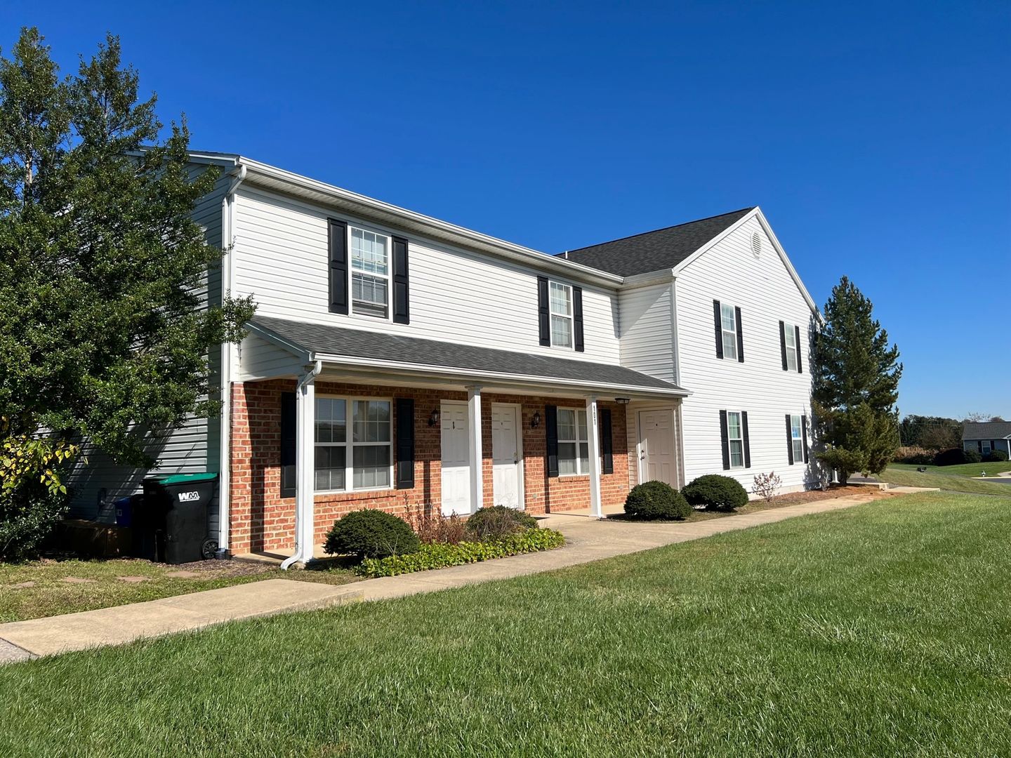 Bridgewater Apartment: 101 B Sycamore Court