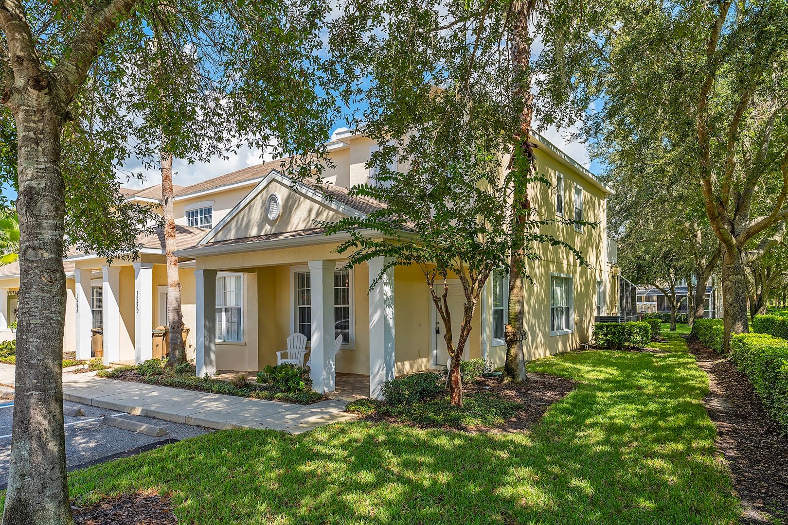 3-Bedroom, 3-Bath Townhouse in Four Corners – Close to Disney