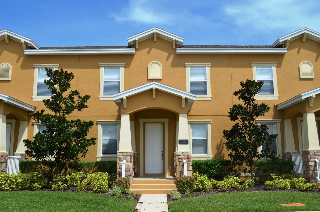 Saint Cloud House: 1581 Reflection Cove