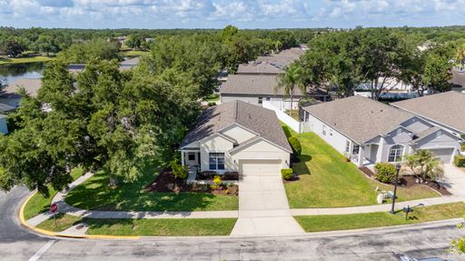 Beautiful 4 Bedroom on Large Corner Lot - LAKE NONA – photo 1