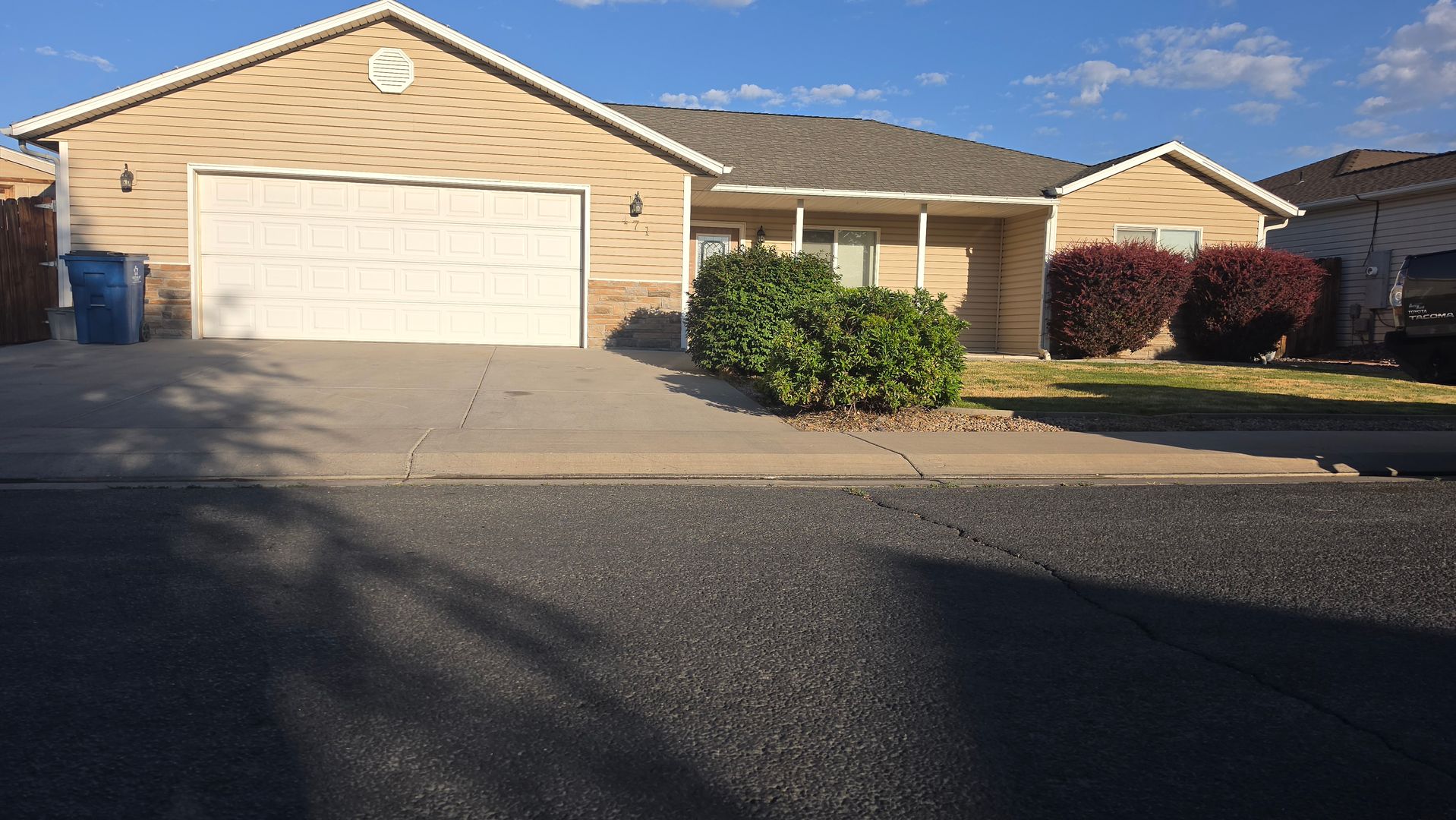 Grand Junction House: 471 Coos Bay Street