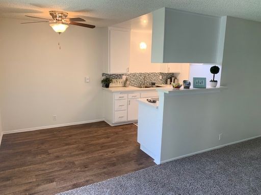Spacious Renovated 1BR Floorplan! – photo 1