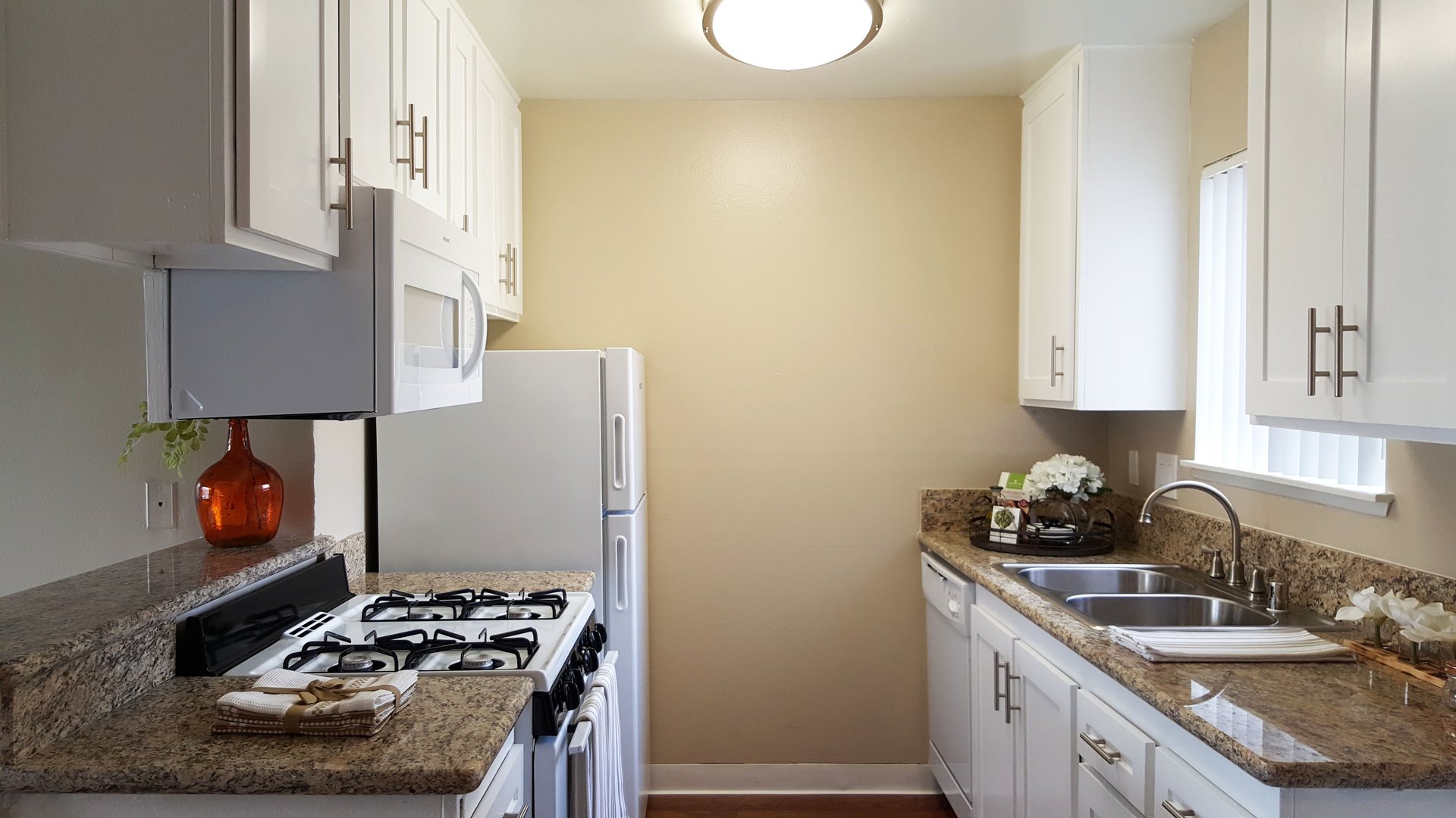 La Verne Apartment: 2132 Blossom Lane