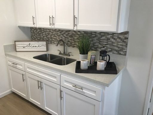 SUMMER MOVE IN SPECIAL!! $750.00 off second month rent OAP. – photo 1
