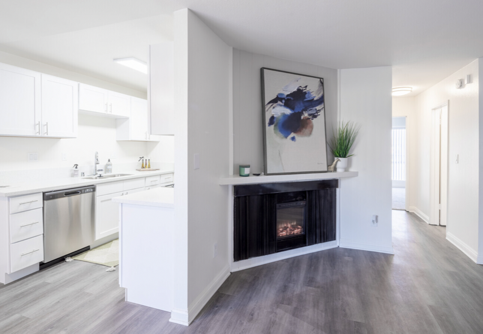 Artesia Apartment: 11562 186th Street