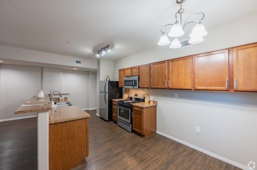 Downstairs Two Bedroom! – photo 1