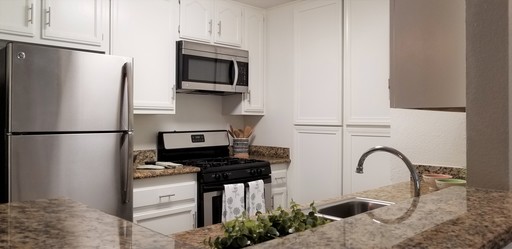 Beautiful 2+2 With A Balcony...Reserve today !! Move in special 750 Off second months' rent .