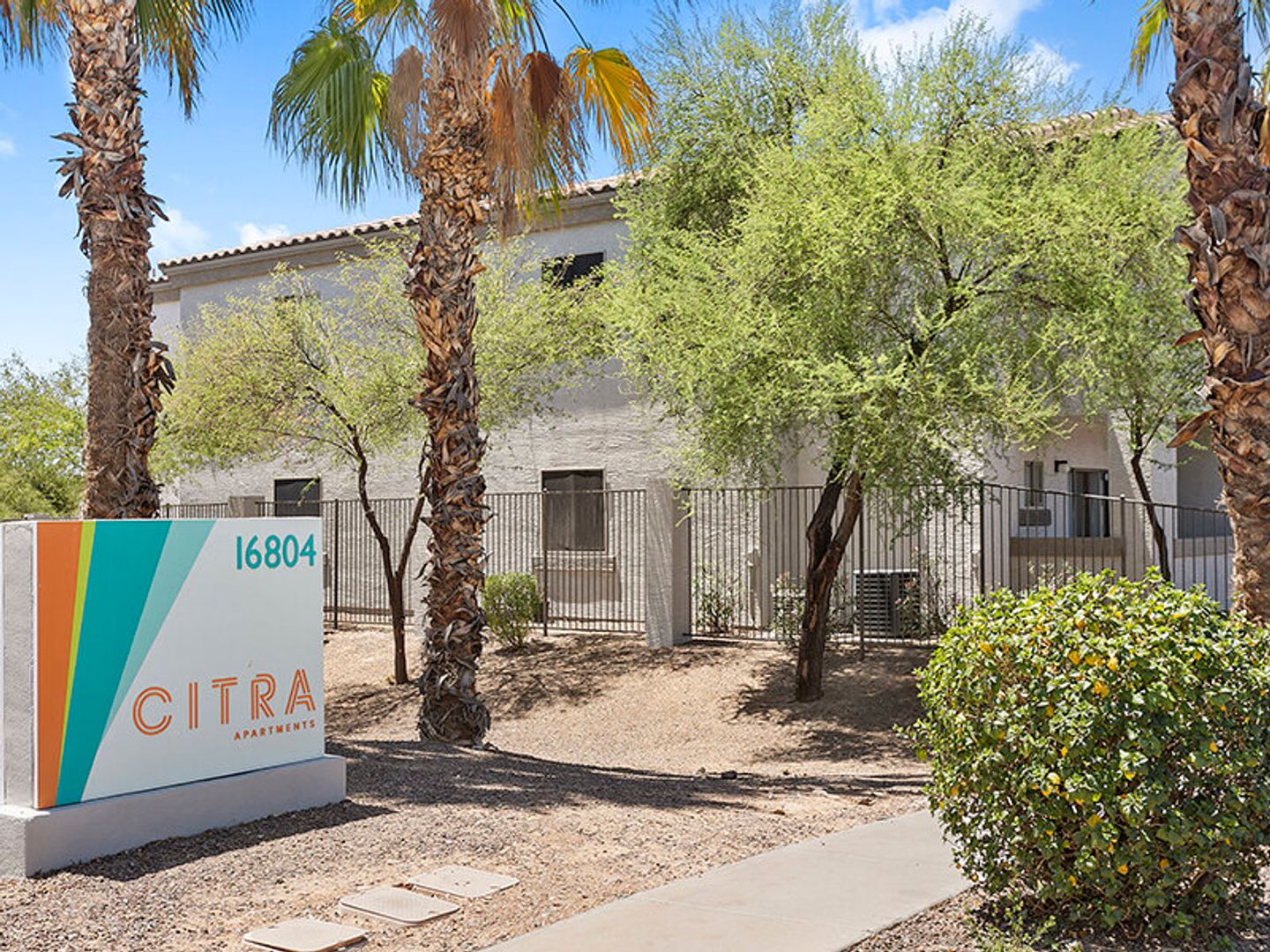 Phoenix Apartment: 16804 N 42nd Avenue