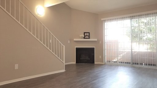 Spacious Renovated 1 Bedroom + Loft with Private Rooftop Patio. Must See! – photo 1