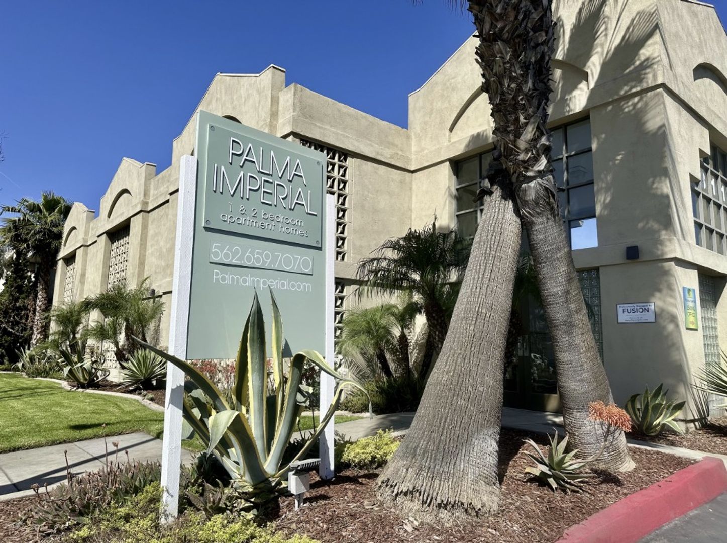 Downey Apartment: 8115 Imperial Highway