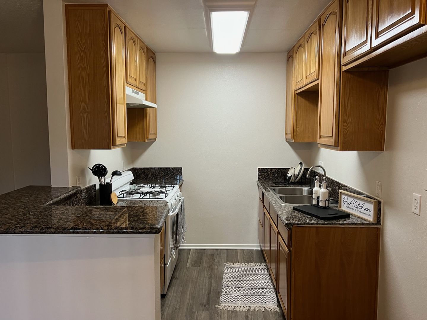 Anaheim Apartment: 1225 1231 Dresden Place