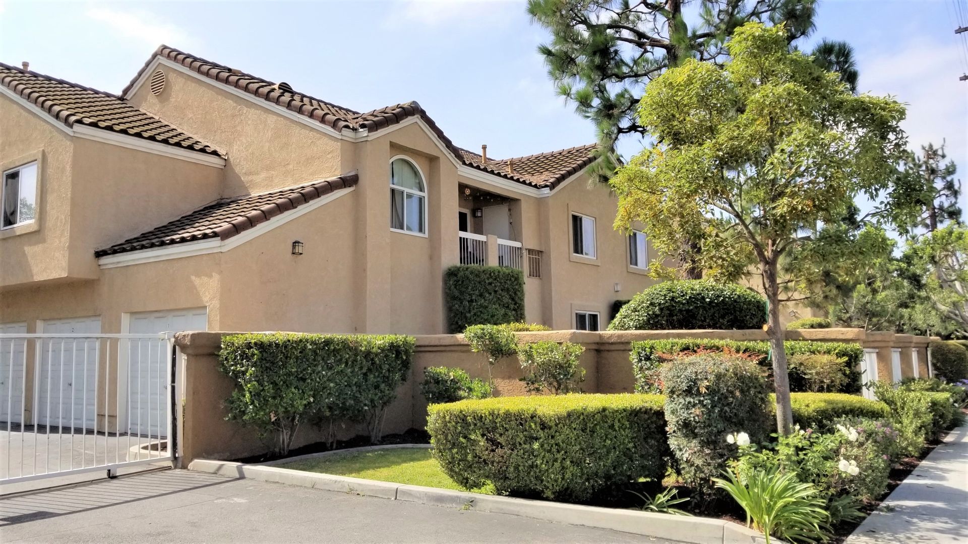 Pico Rivera Apartment: 4928 Durfee Ave