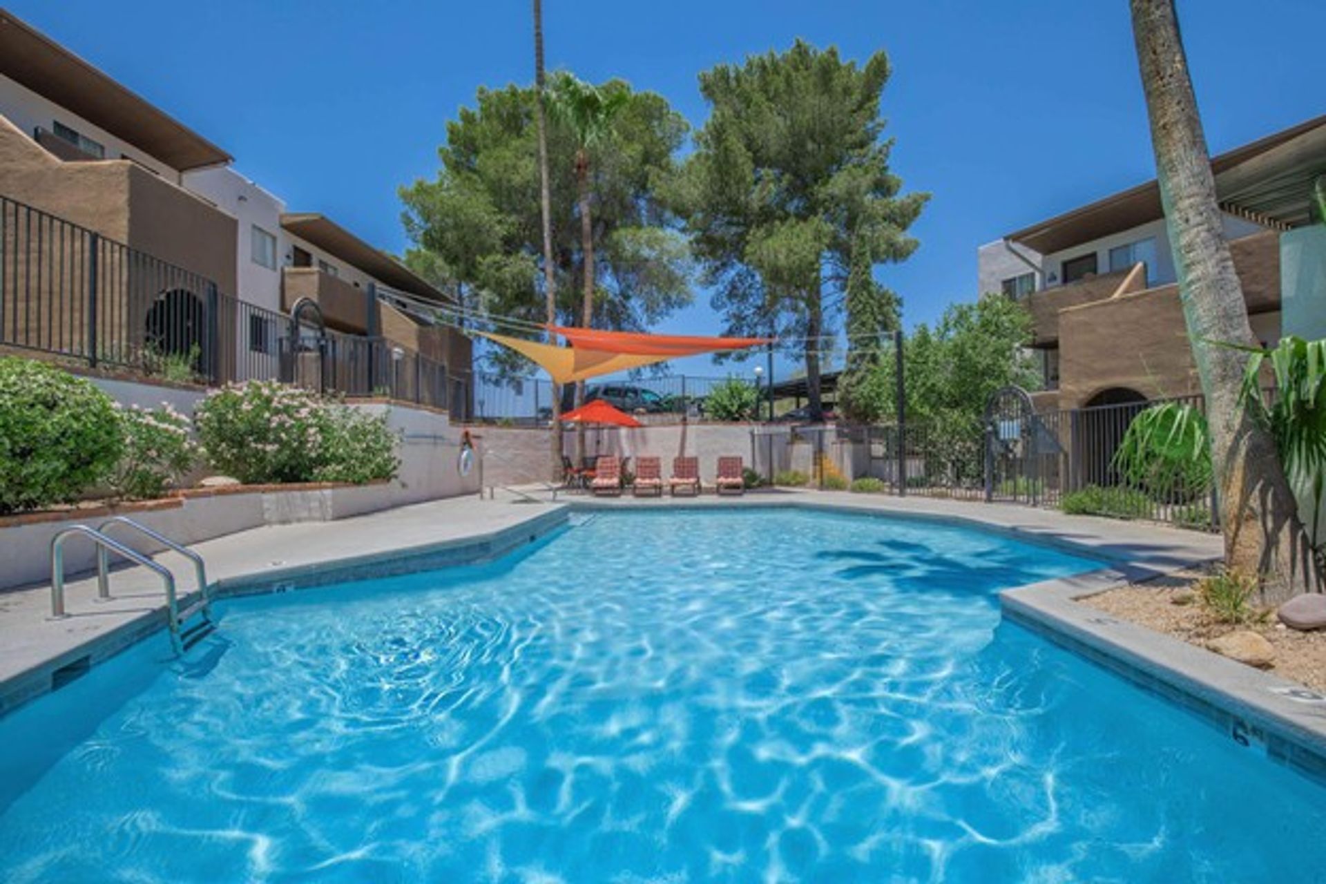 Tucson Apartment: 6200 N. Oracle Rd